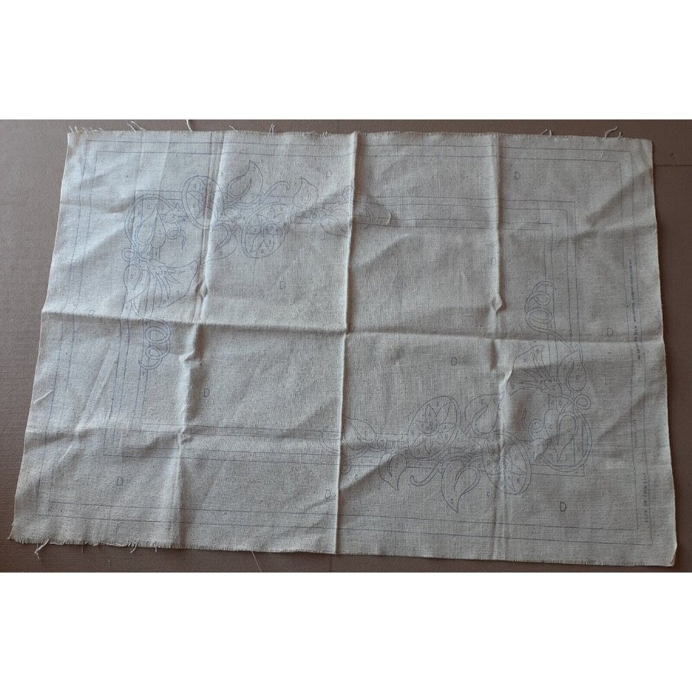 American Thread Company Cotton Tapestry Rug Canvas No. 656 Color Coded  24"x 36"